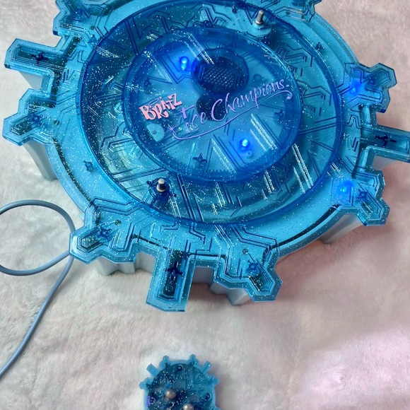 Bratz Ice Champions Ice Rink - Picture 3 of 7